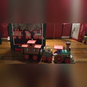 1989 Hallmark Keepsake Ornament THE ORNAMENT EXPRESS 3 Piece Train Wheels Turn